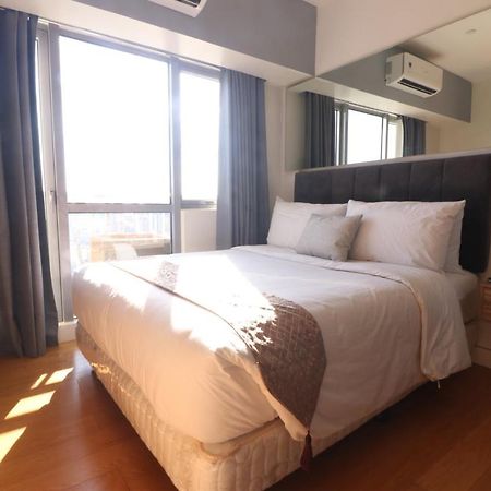 Oasis Regency @ Acqua Livingstone Near Rockwell Apartment Mandaluyong Luaran gambar