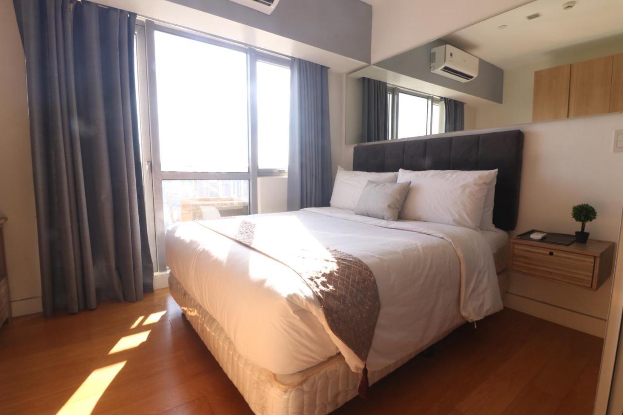 Oasis Regency @ Acqua Livingstone Near Rockwell Apartment Mandaluyong Luaran gambar