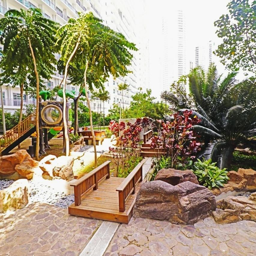 Oasis Regency @ Acqua Livingstone Near Rockwell Apartment Mandaluyong Luaran gambar
